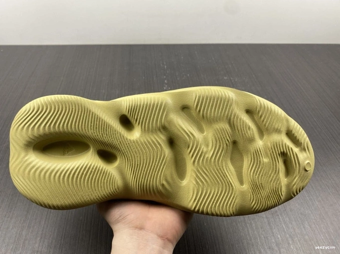 Sulfur GV6775 RNNR Yeezy Adidas Foam 0825